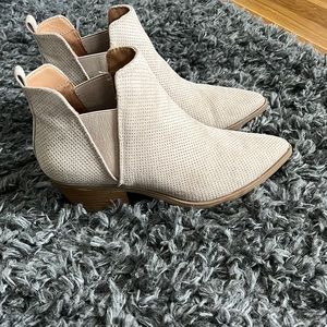 Womens mini boots